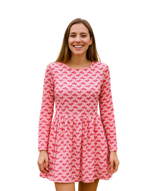 USADO – Vestido corto rosa con encaje de corazones calados FIRST NICE  (Talla 36)