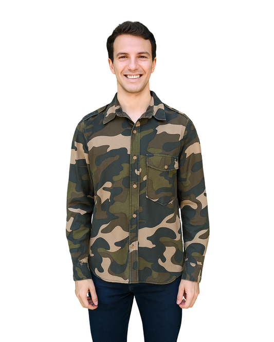 USADO – Camisa de camuflaje verde y beige Bershka BSK Girl (Talla XS)