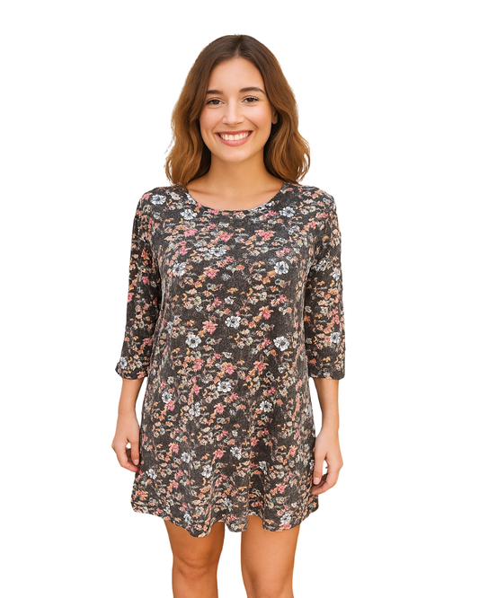 USADO – Vestido floral de manga larga en tonos cálidos Bershka (Talla S)