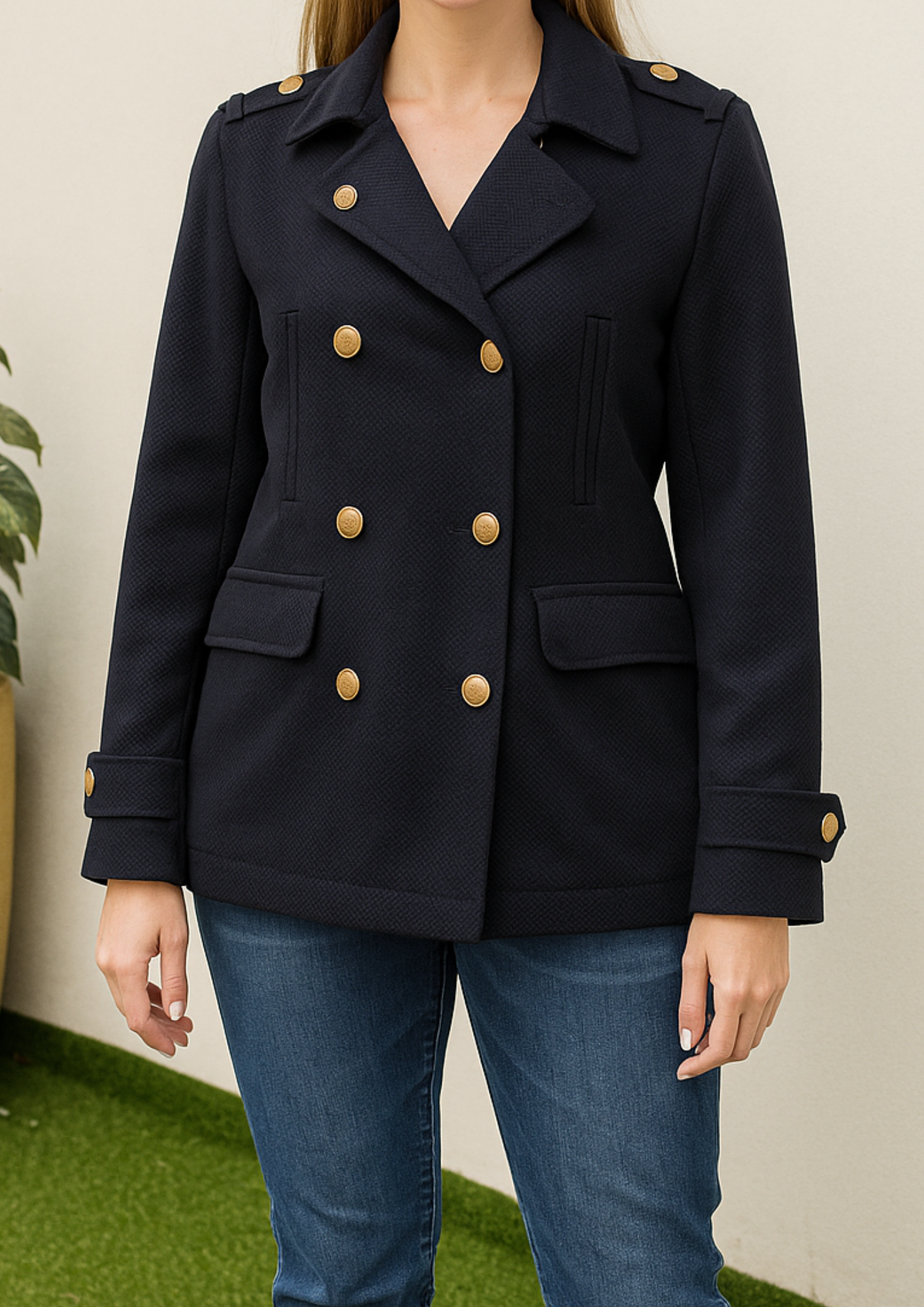 USADO – Abrigo negro estilo militar con botones dorados (Talla aproximada L)