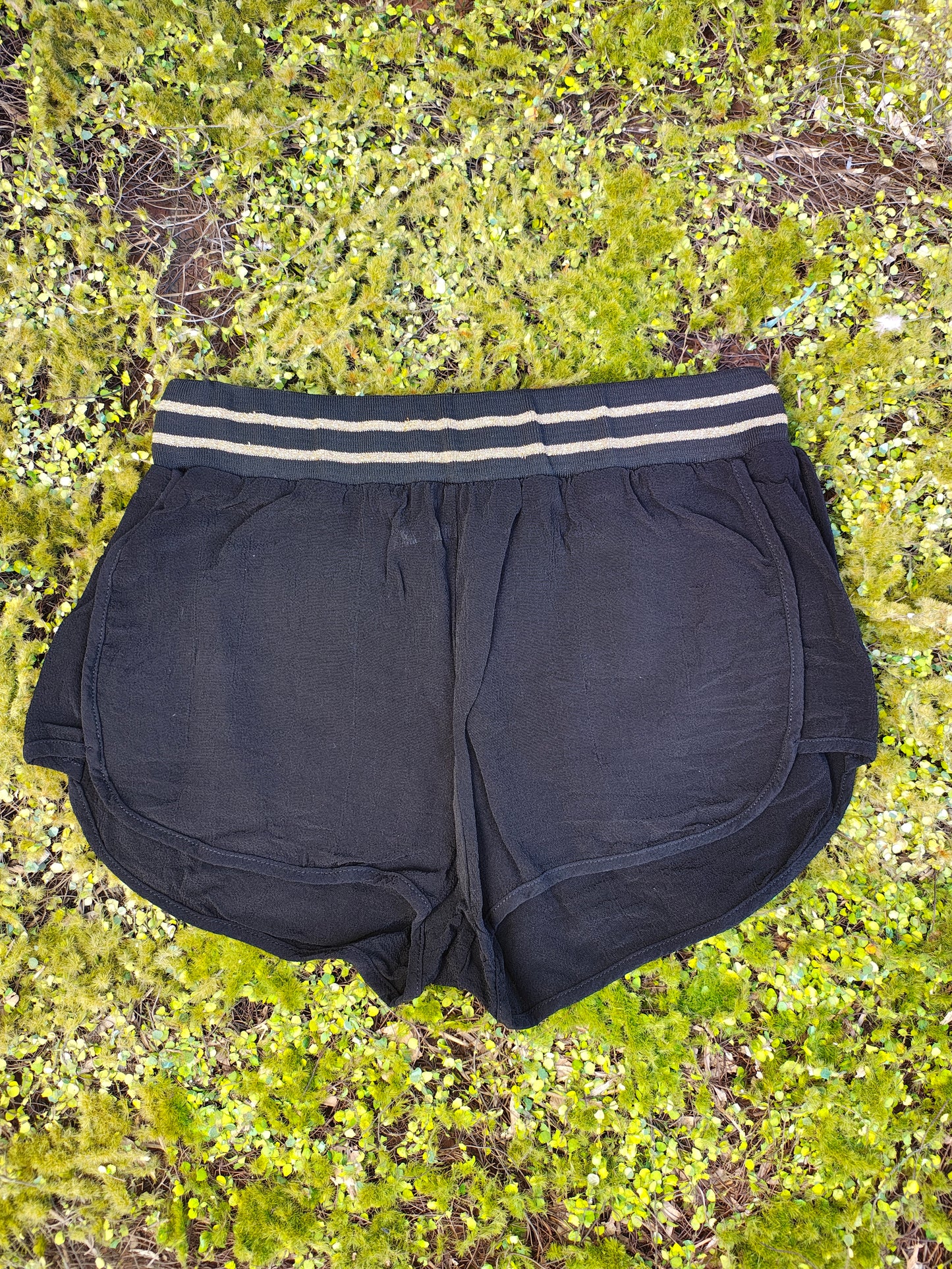 USADO - Short negro deportivo Mango Casual (Talla M)