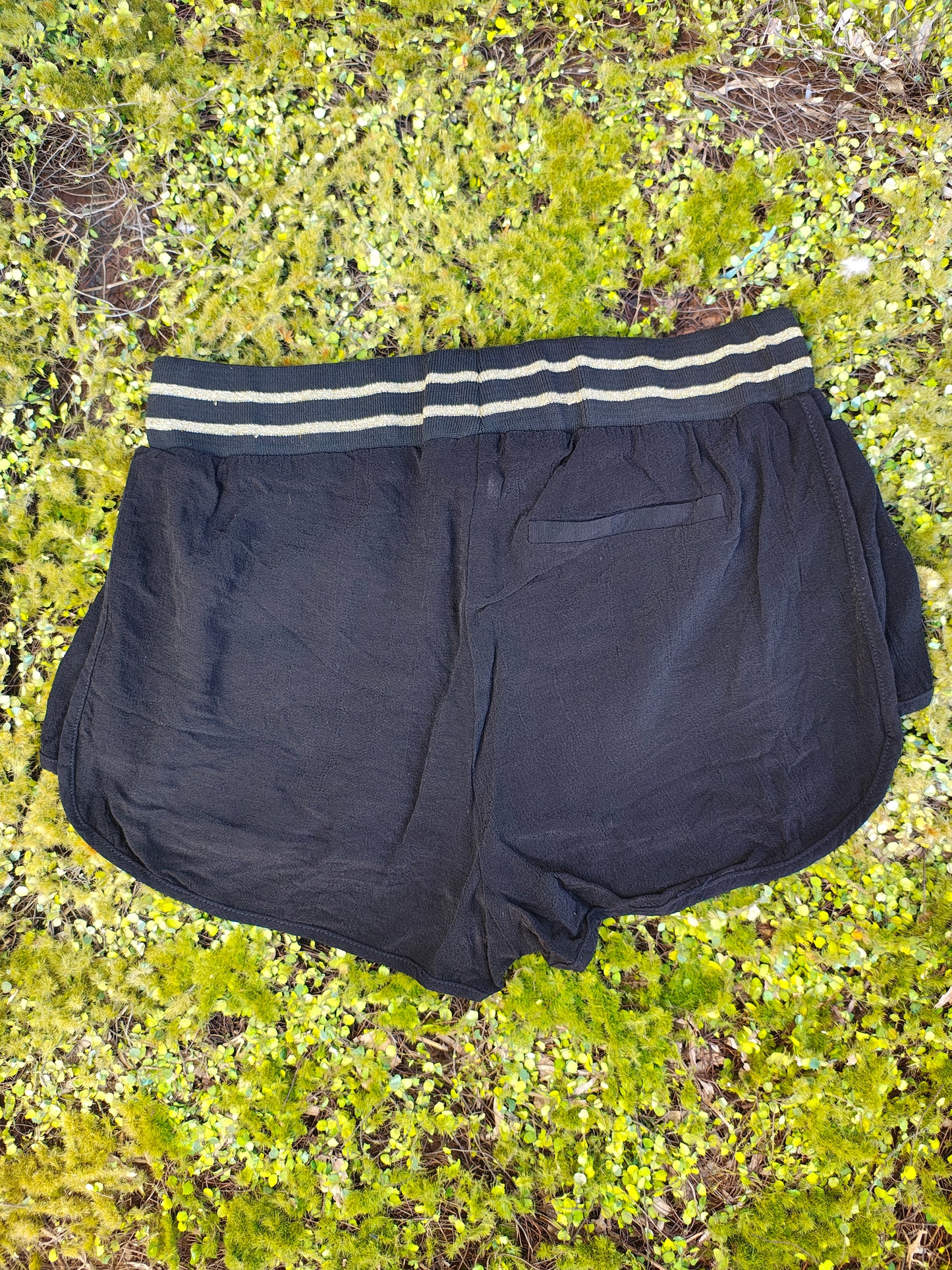 USADO - Short negro deportivo Mango Casual (Talla M)