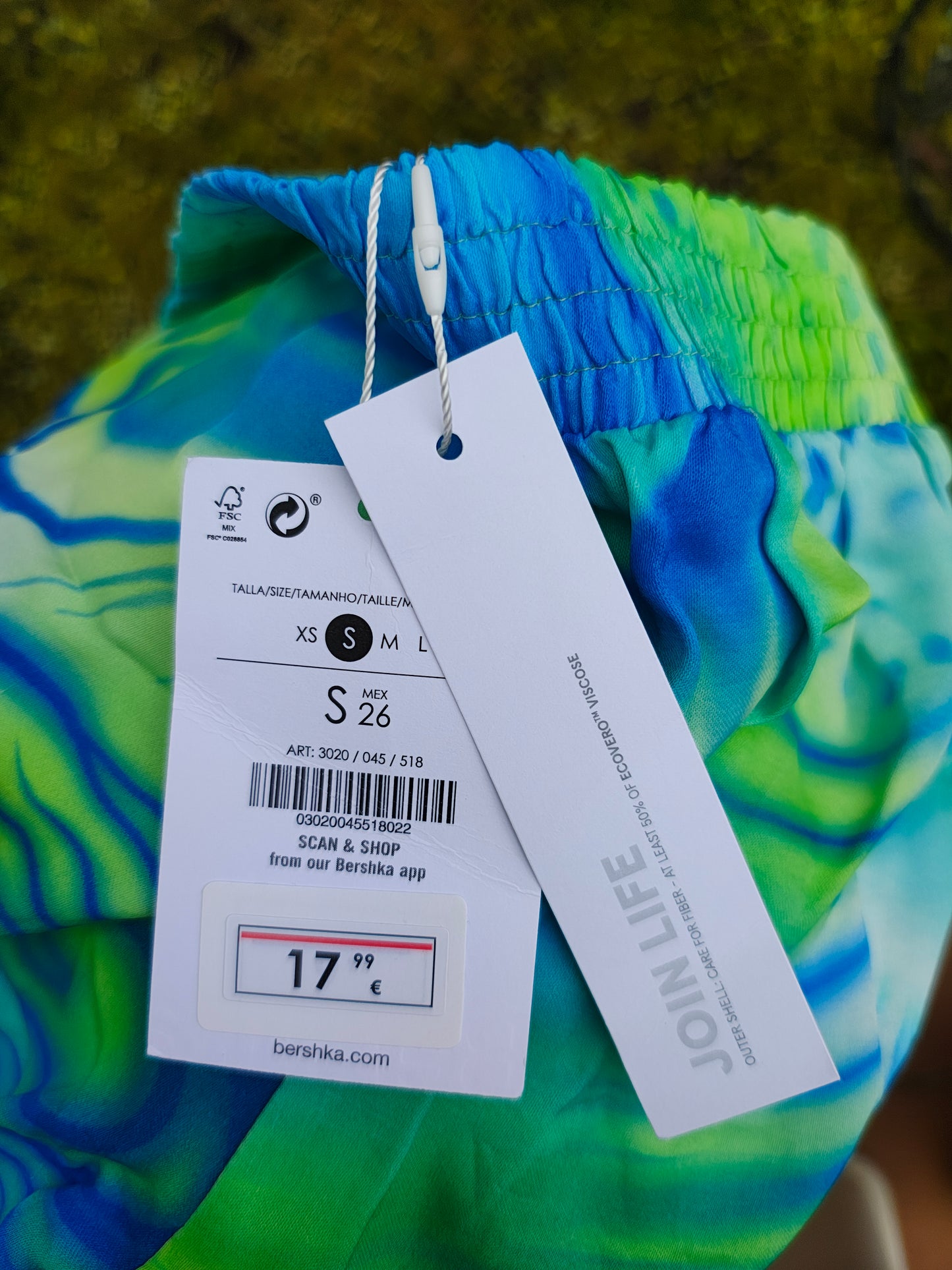 NUEVO – Shorts tie-dye azul y verde Bershka (Talla EUR S / USA S / MEX 26)