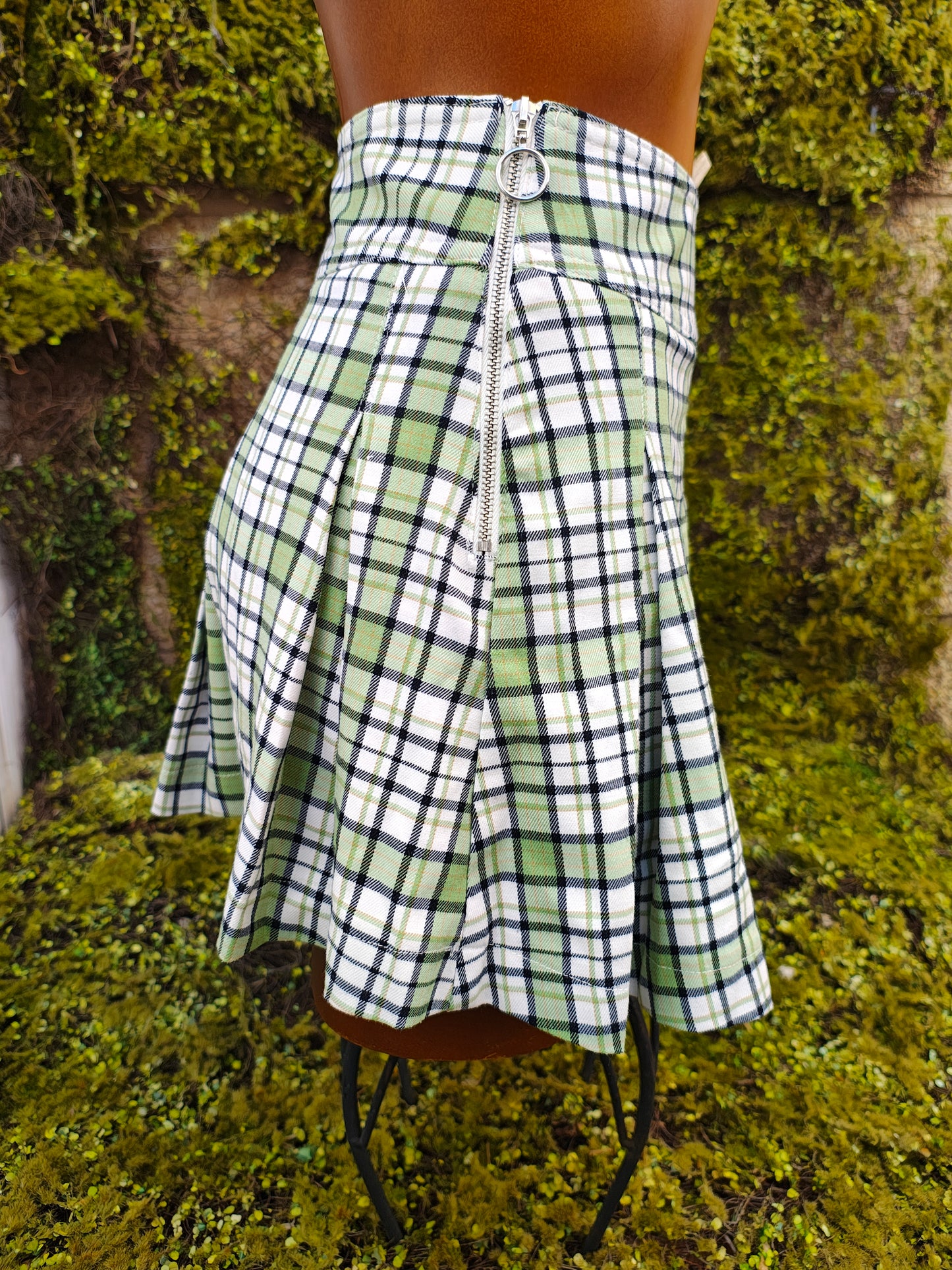 D'OCCASION - Jupe à carreaux verte style écolière Bershka (Taille EUR S / USA S / MEX 26)