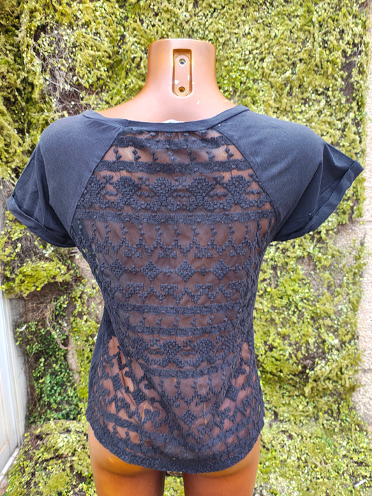 D'OCCASION - Chemisier noir semi-transparent sans manches de la collection Bershka (Taille M)