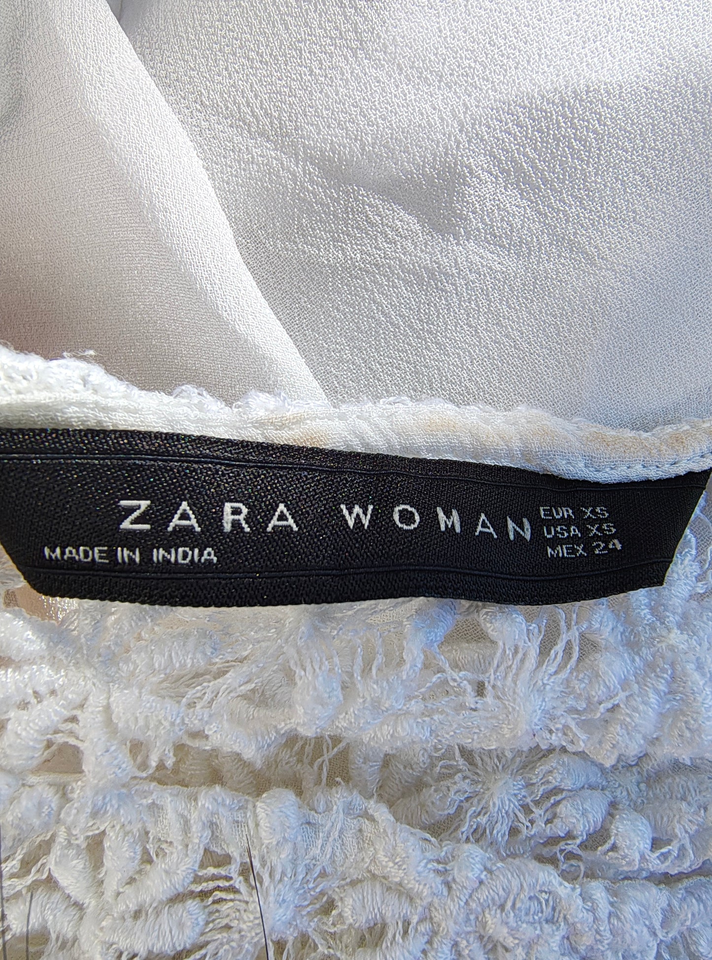 D'OCCASION - Chemisier blanc Zara Femme avec broderie florale ajourée (Taille XS)