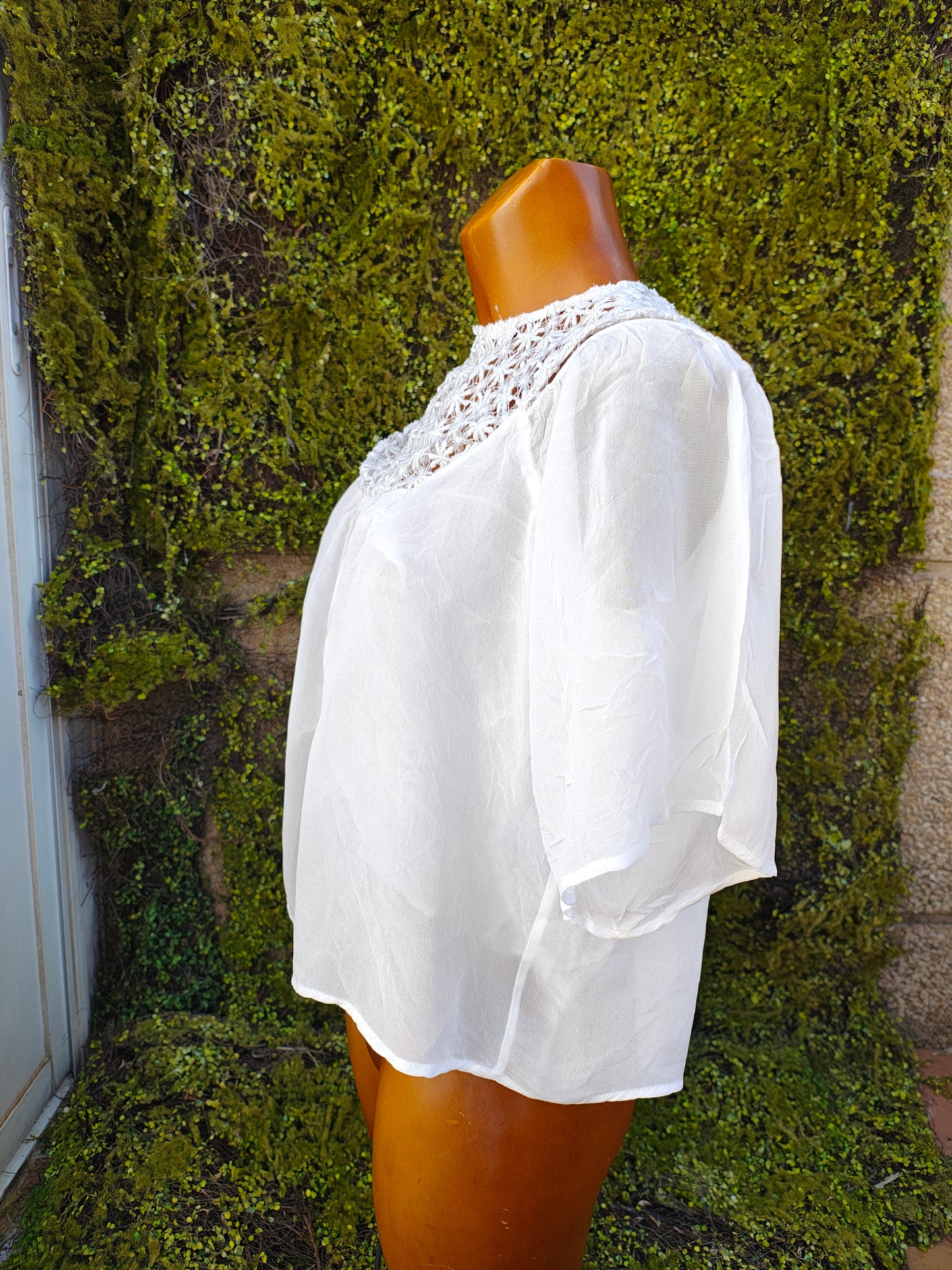 D'OCCASION - Chemisier blanc Zara Femme avec broderie florale ajourée (Taille XS)