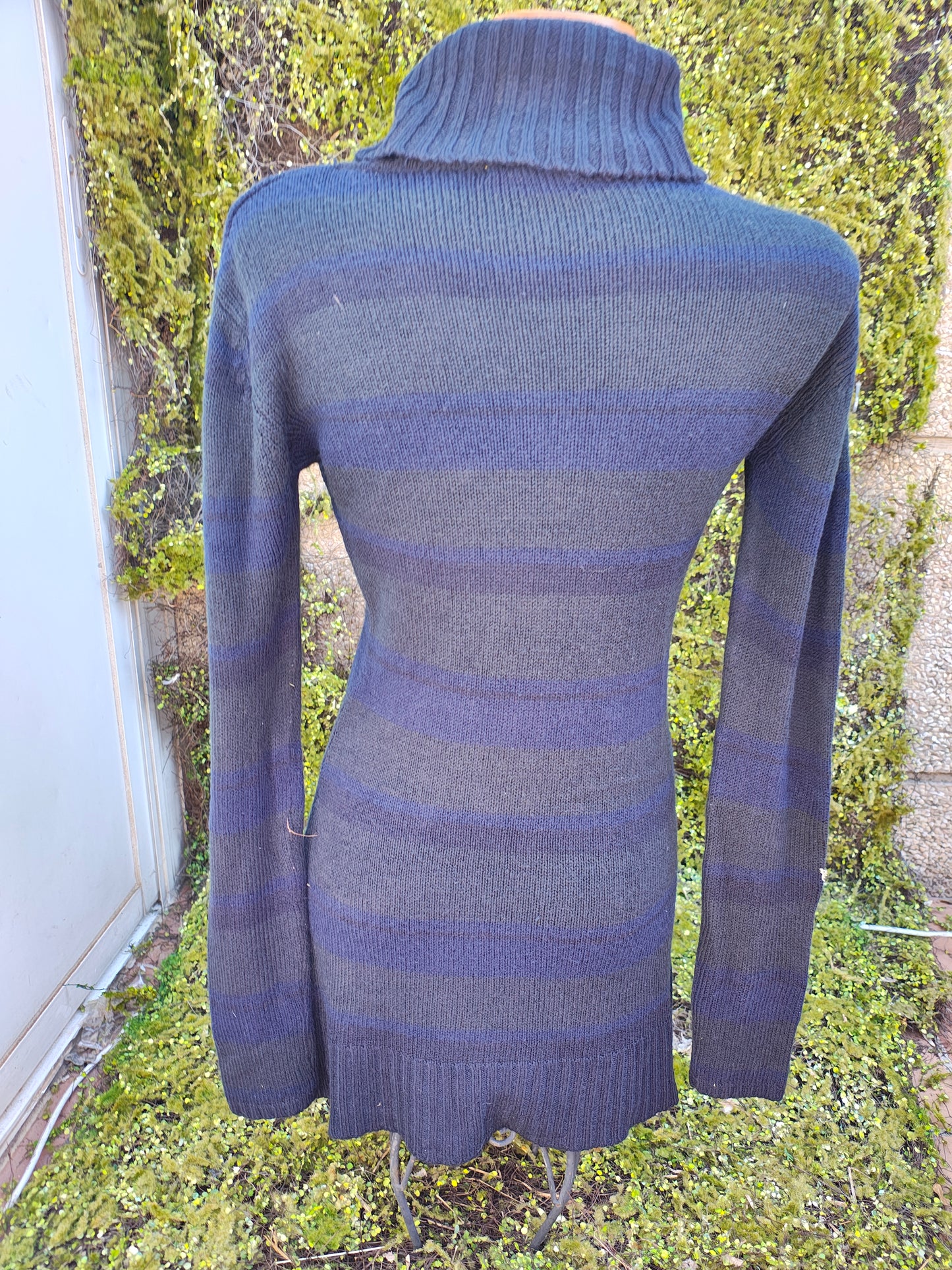 D'OCCASION - Robe longue col montant Inside Voltasur (Taille M)