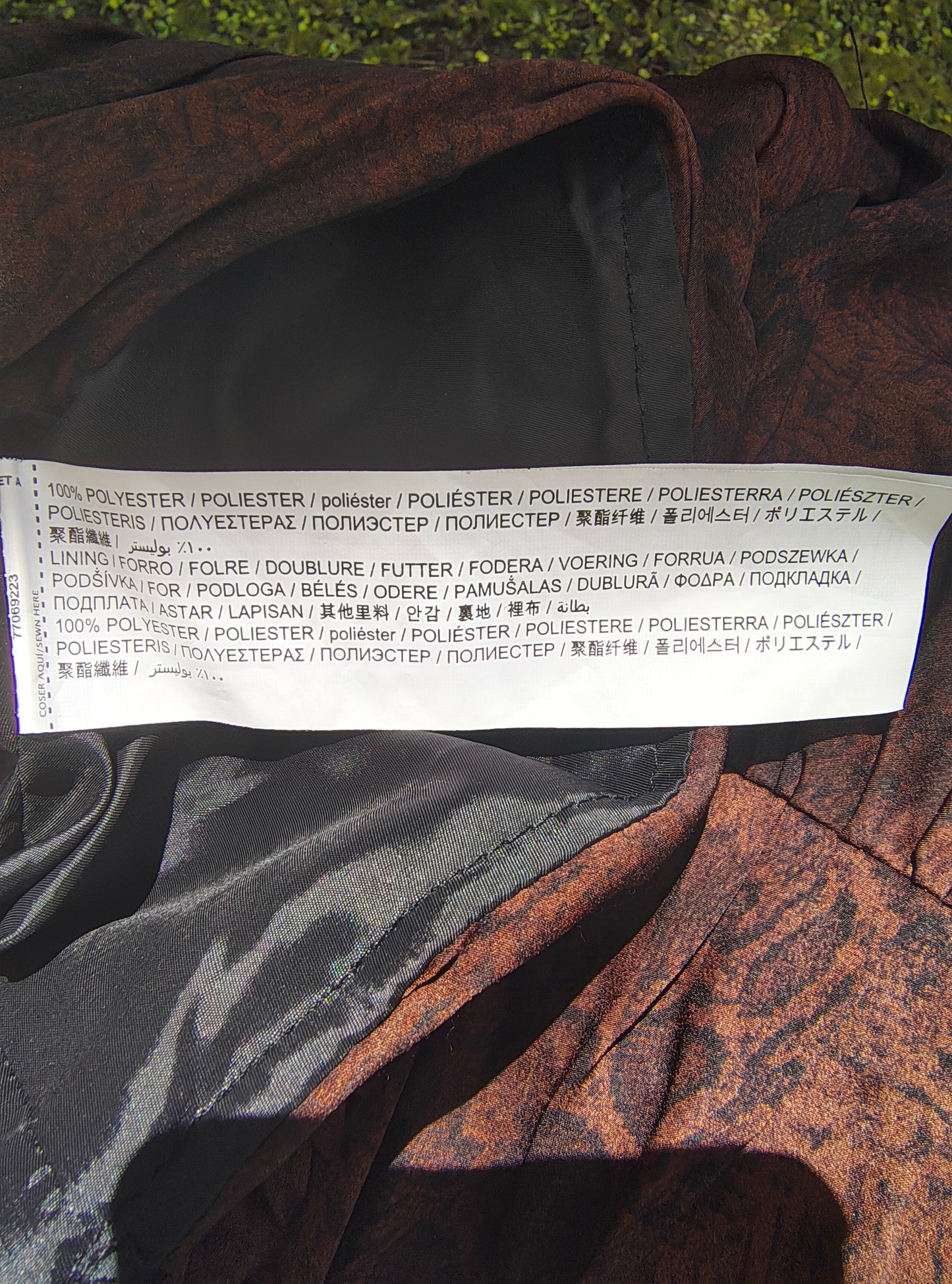 USADO – Falda corta con estampado efecto piel de serpiente en tonos marrones MNG (Talla EUR/USA L / MEX G)