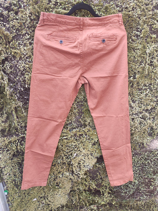 USADO – Pantalones chinos color teja LEFTIESMAN (Talla EUR 38)
