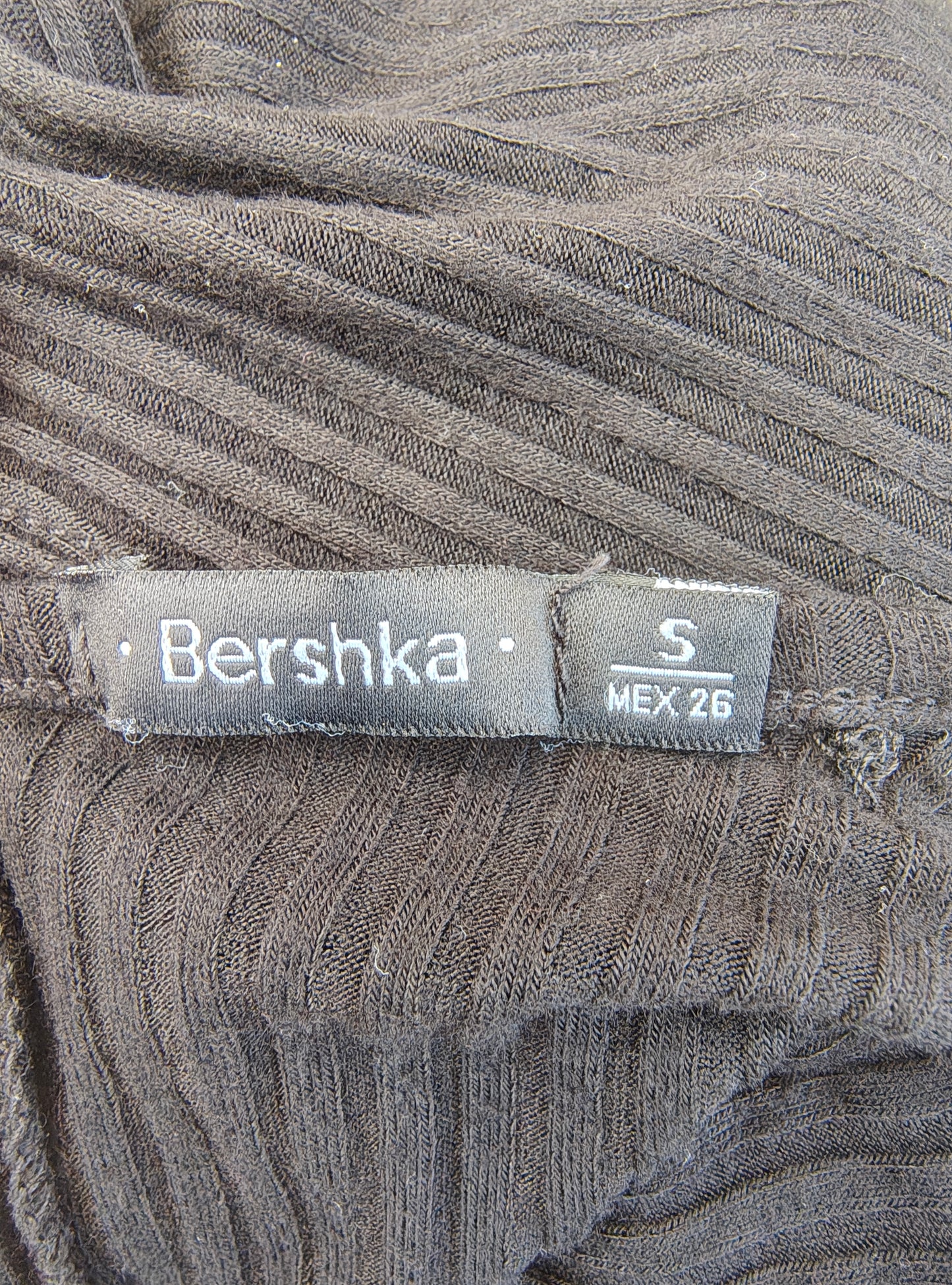 D'OCCASION – Combinaison côtelée noire à manches longues BERSHKA (Taille S)