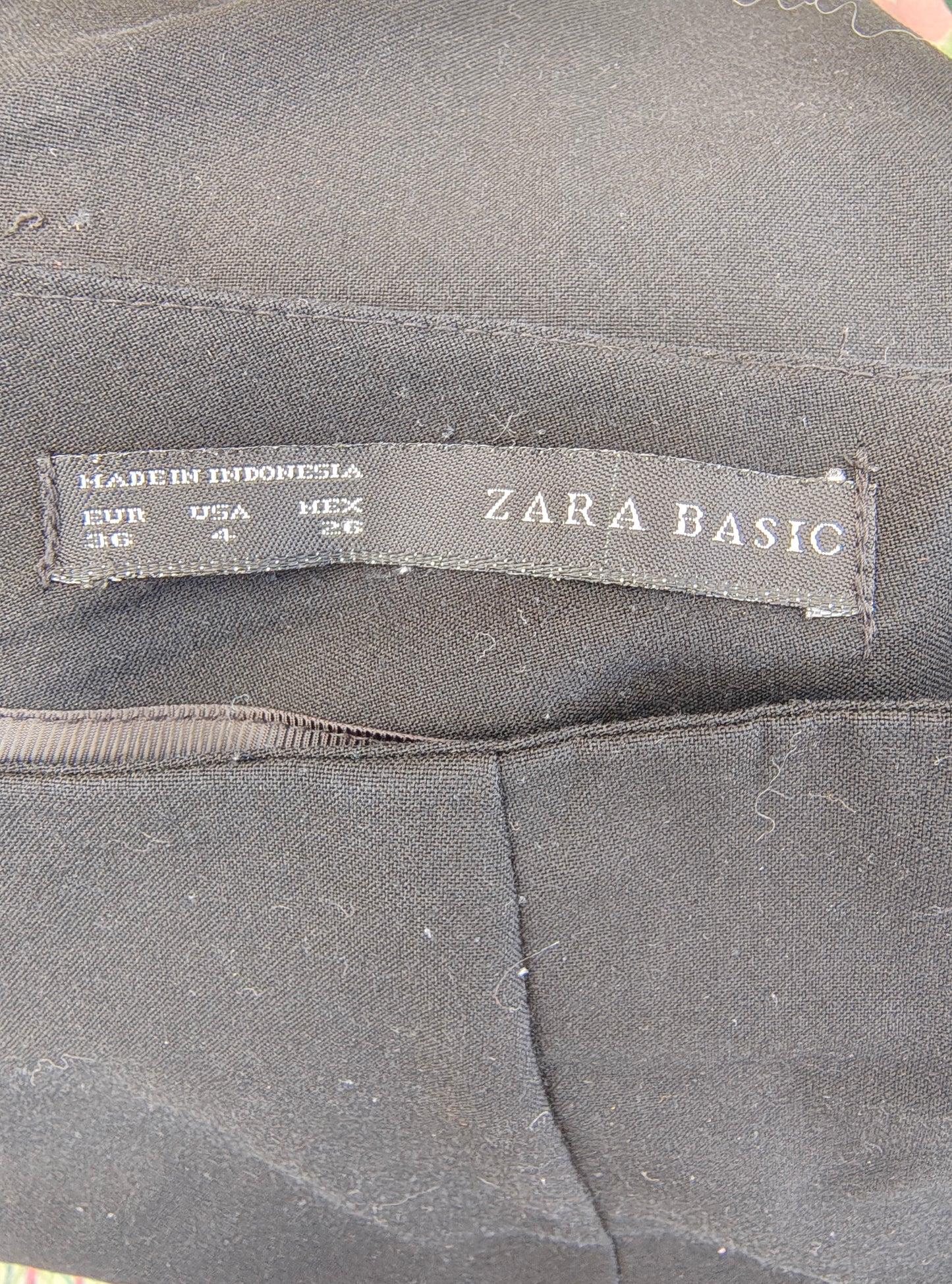 D'OCCASION – Jupe crayon noire ZARA BASIC avec fermeture éclair sur le devant (Taille 36 EUR)