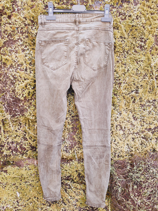 USADO – Pantalones verde militar efecto lavado ZARA Woman Premium Denim (Talla EUR 36 )