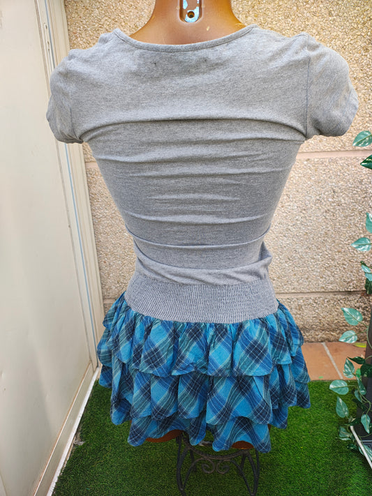 USADO – Vestido gris sin mangas con volantes LAST GIRL (Talla M)