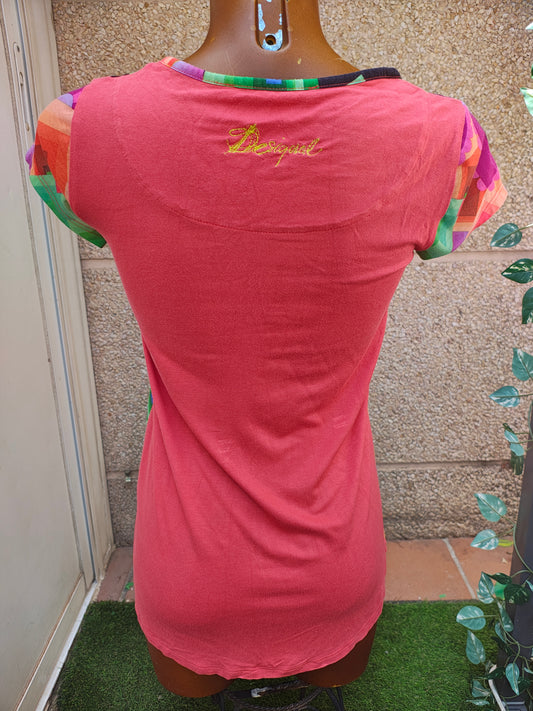 D'OCCASION – T-shirt géométrique multicolore Desigual (Taille XS)
