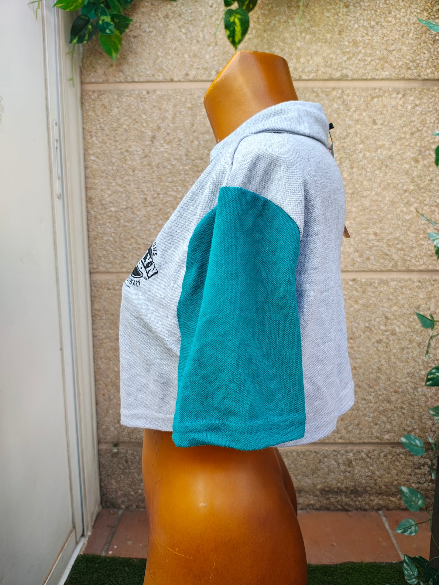 NUEVO  – Top crop bicolor “Brooklyn” FOREVER 21 (Talla XS)