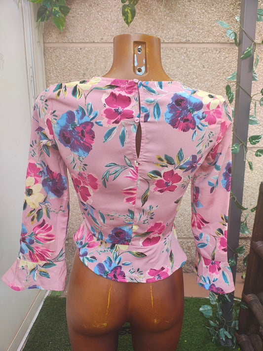 D'OCCASION – Chemisier froncé à fleurs BERSHKA (taille S)