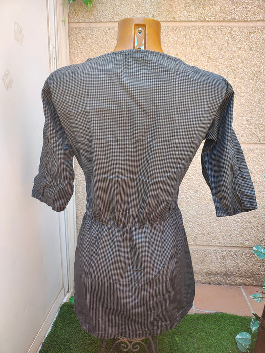 USADO – Vestido negro estampado pata de gallo con tachuelas BERSHKA “Sweet Rock” (Talla M)