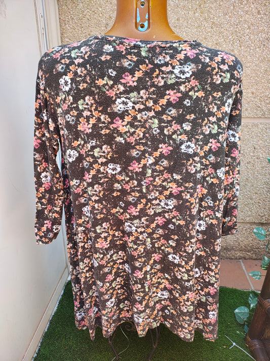 USADO – Vestido floral de manga larga en tonos cálidos Bershka (Talla S)
