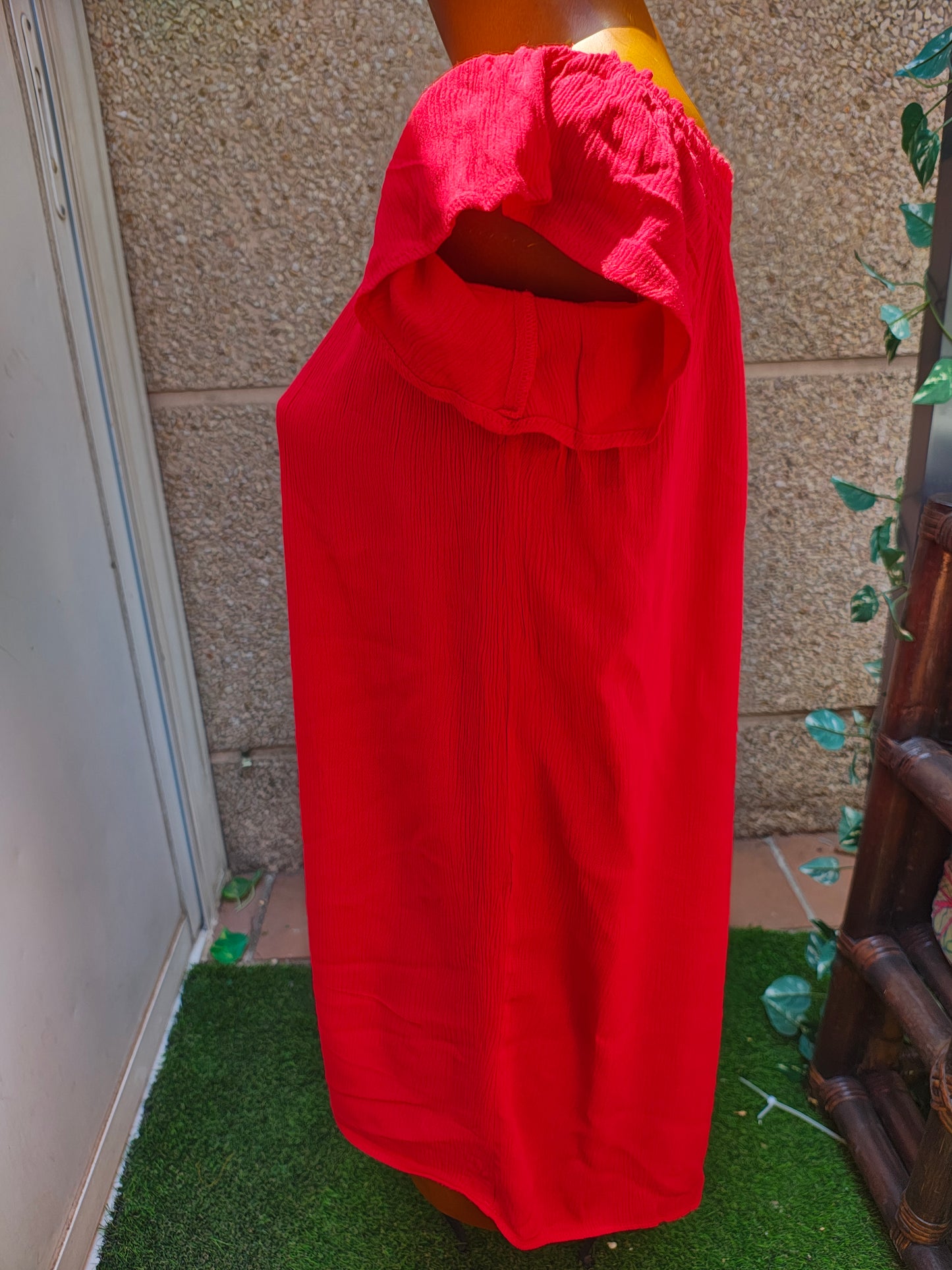 USADO – Vestido naranja de hombros descubiertos BSK GIRL by BERSHKA (Talla S)