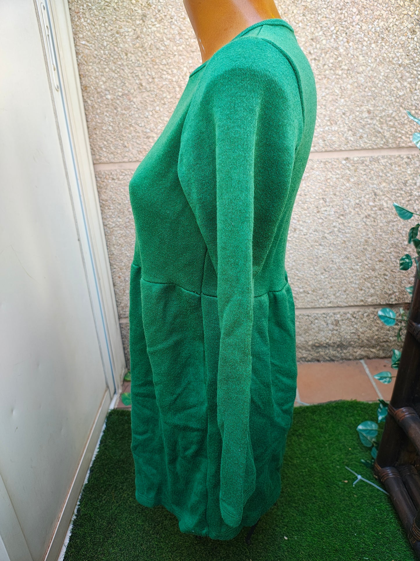 USADO – Vestido verde de punto VALENTINA con corte fruncido (Talla no visible)