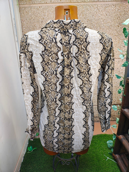 USADO – Camisa estampado serpiente en tonos tierra MNG Suit (Talla S)