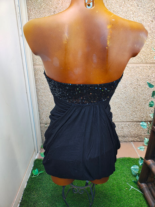 USADO – Vestido palabra de honor con lentejuelas BERSHKA New Year (Talla M)