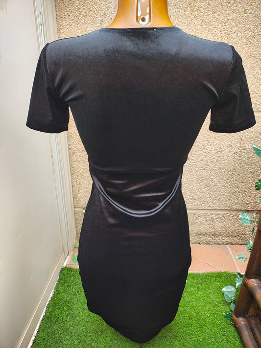USADO – Vestido ajustado negro efecto terciopelo ZARA TRAFALUC (Talla S)