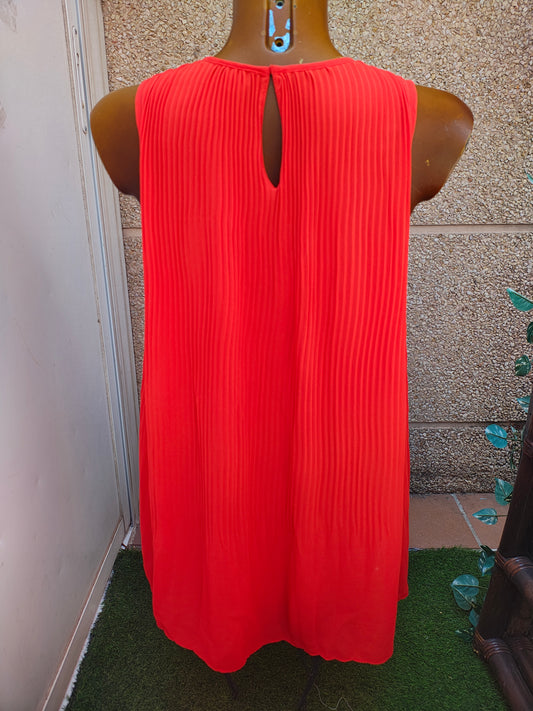 USADO – Blusa plisada sin mangas color naranja ZARA BASIC (Talla S)