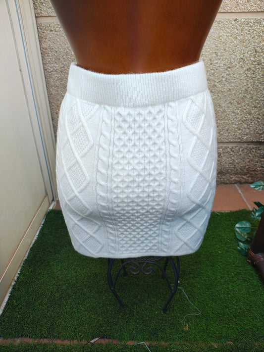 NUEVO – Falda blanca de punto trenzado MNG Suit (Talla EUR S)