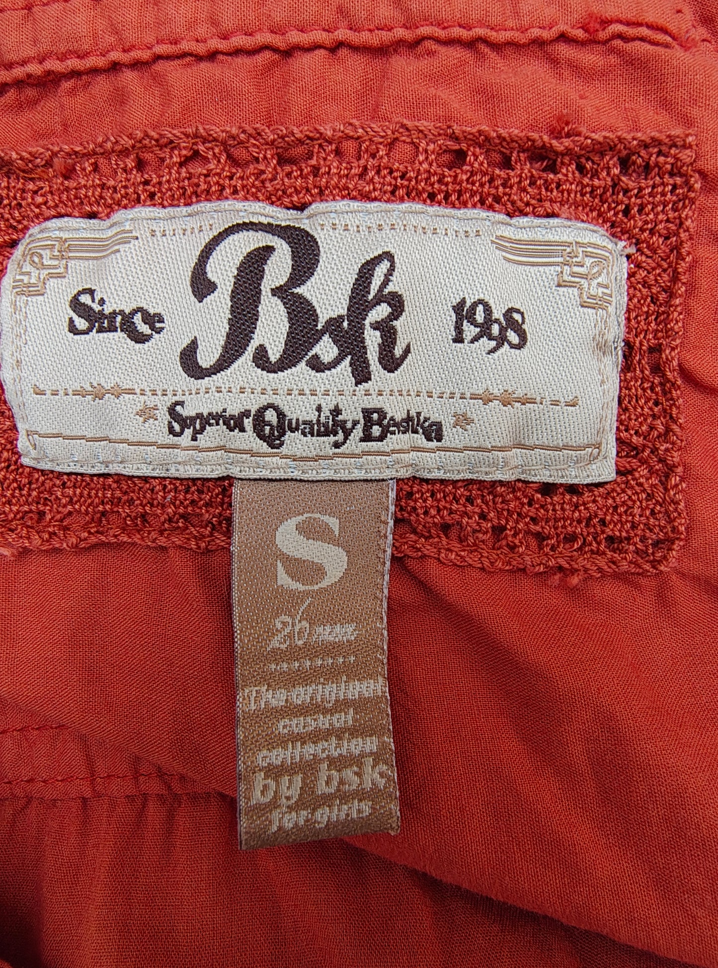USADO –Mini vestido con botones y cuello camisero BSK by Bershka (Talla EUR S)