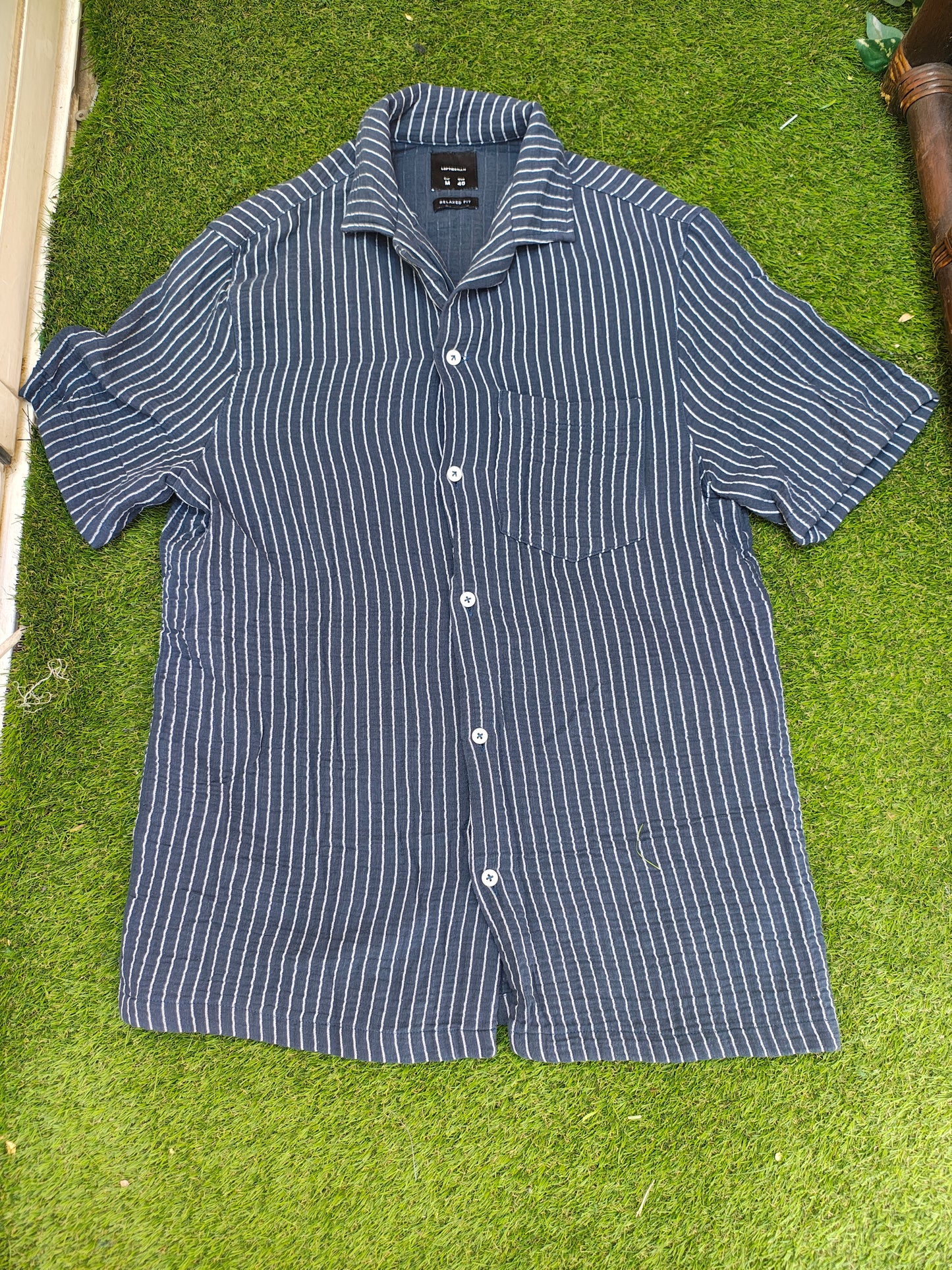 USADO – Camisa de rayas azul marino y blancas LEFTIESMAN Relaxed Fit (Talla M)