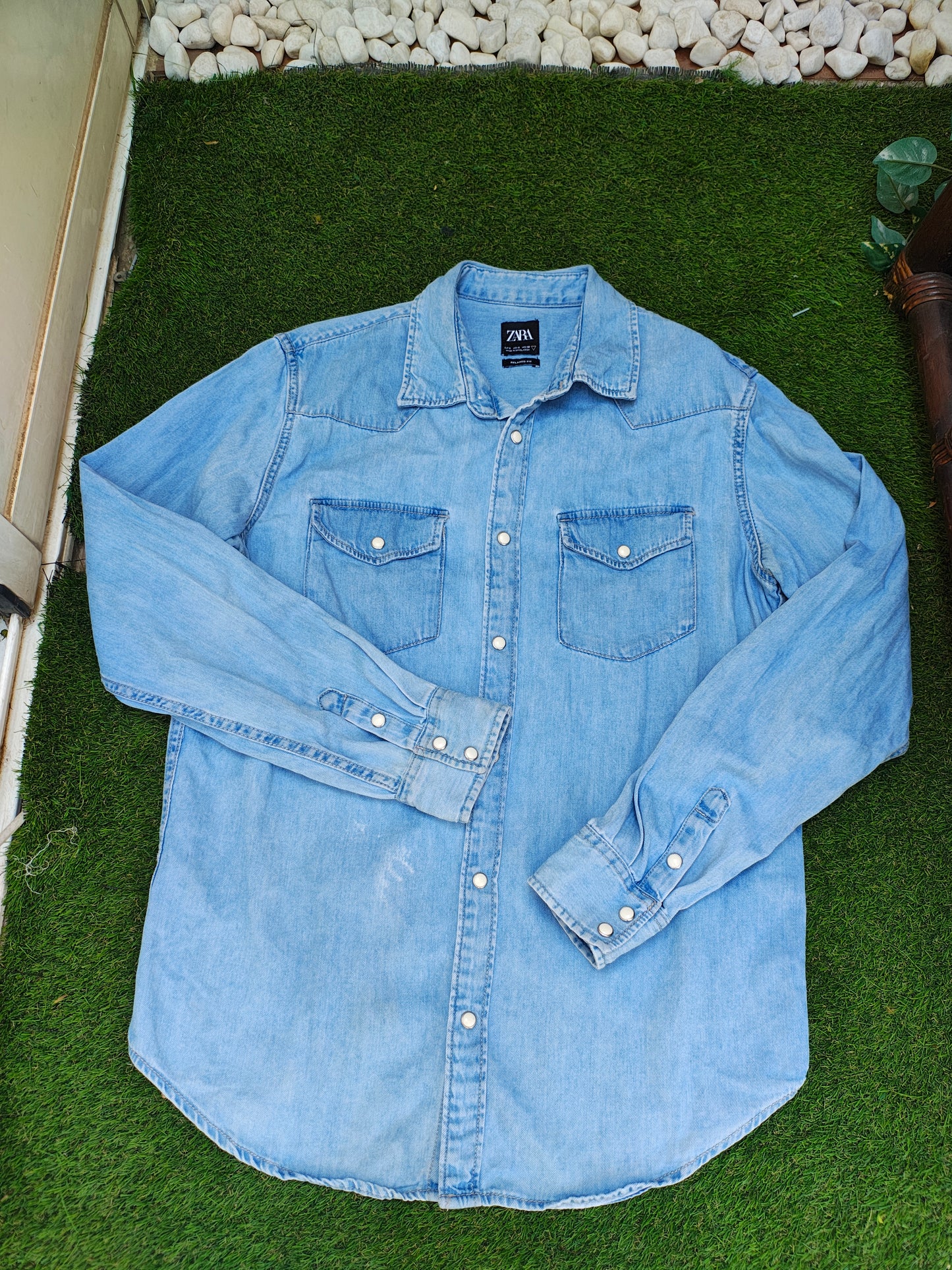 USADO – Camisa vaquera de manga larga ZARA Relaxed Fit (Talla S)