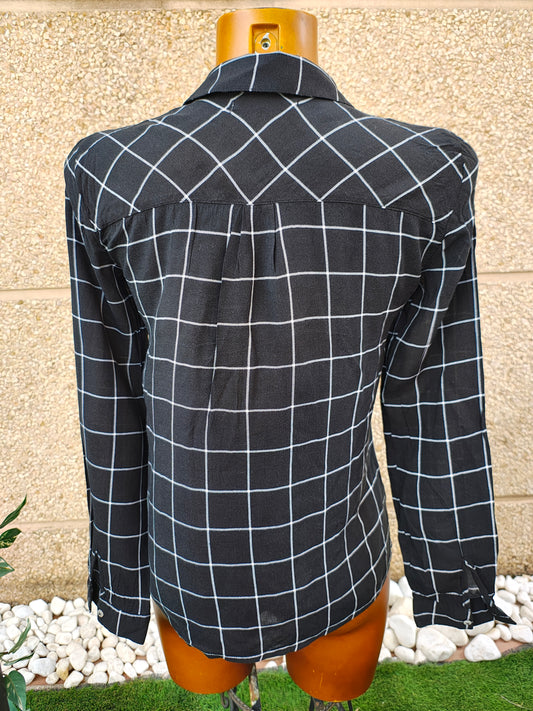 USADO – Camisa negra de cuadros blancos Pull&Bear The Original Collection (Talla S)