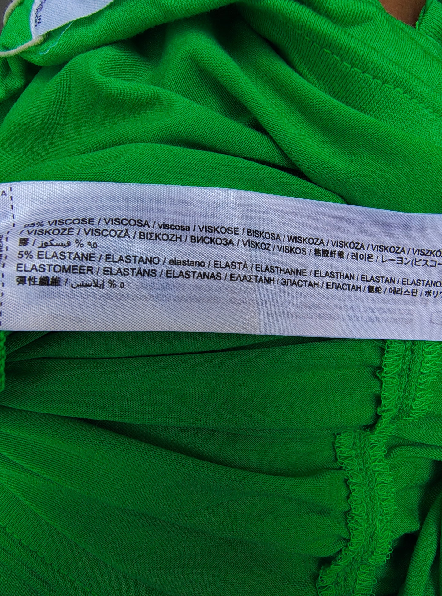 NUEVO– Top verde fruncido con tirantes finos MNG (Talla S)