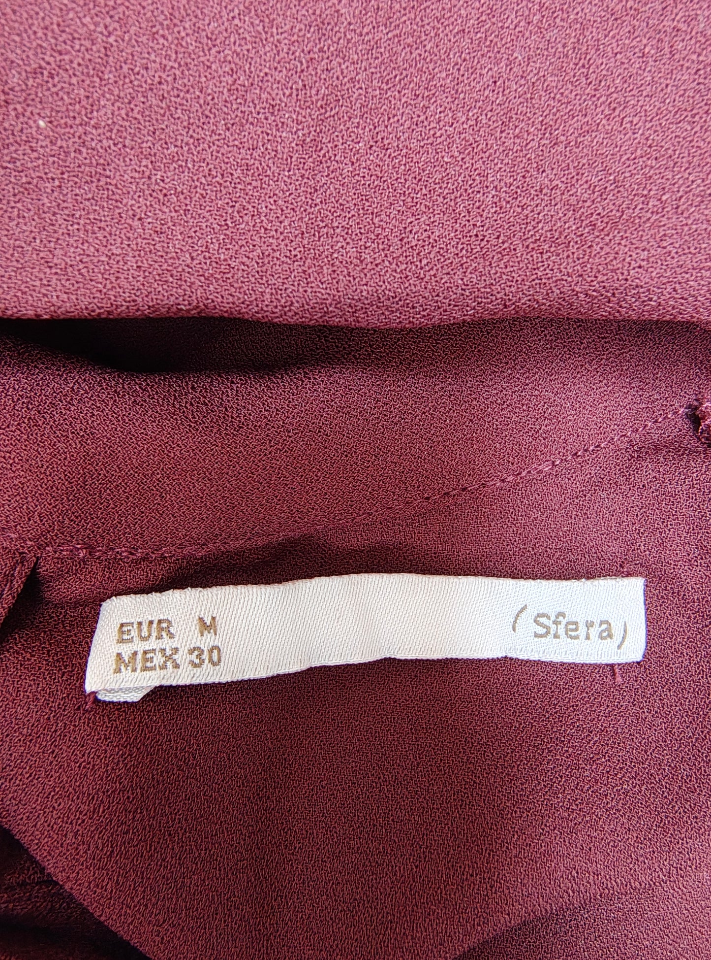 USADO – Blusa sin mangas color burdeos Sfera (Talla M / EUR M)