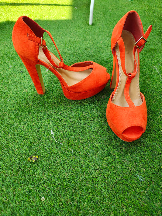 USADO – Zapatos de tacón naranja BENINI S/S Collection (Talla EUR 39)