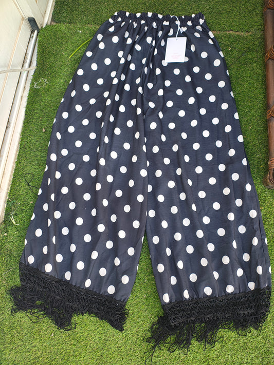 NUEVO  – Pantalón palazzo negro de lunares blancos con encaje R.s. mo Fashion Style (Talla 10)