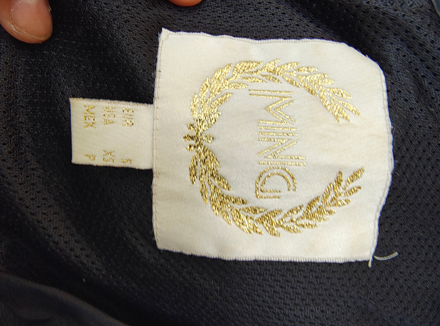 USADO – Cazadora acolchada negra MNG (Talla S)