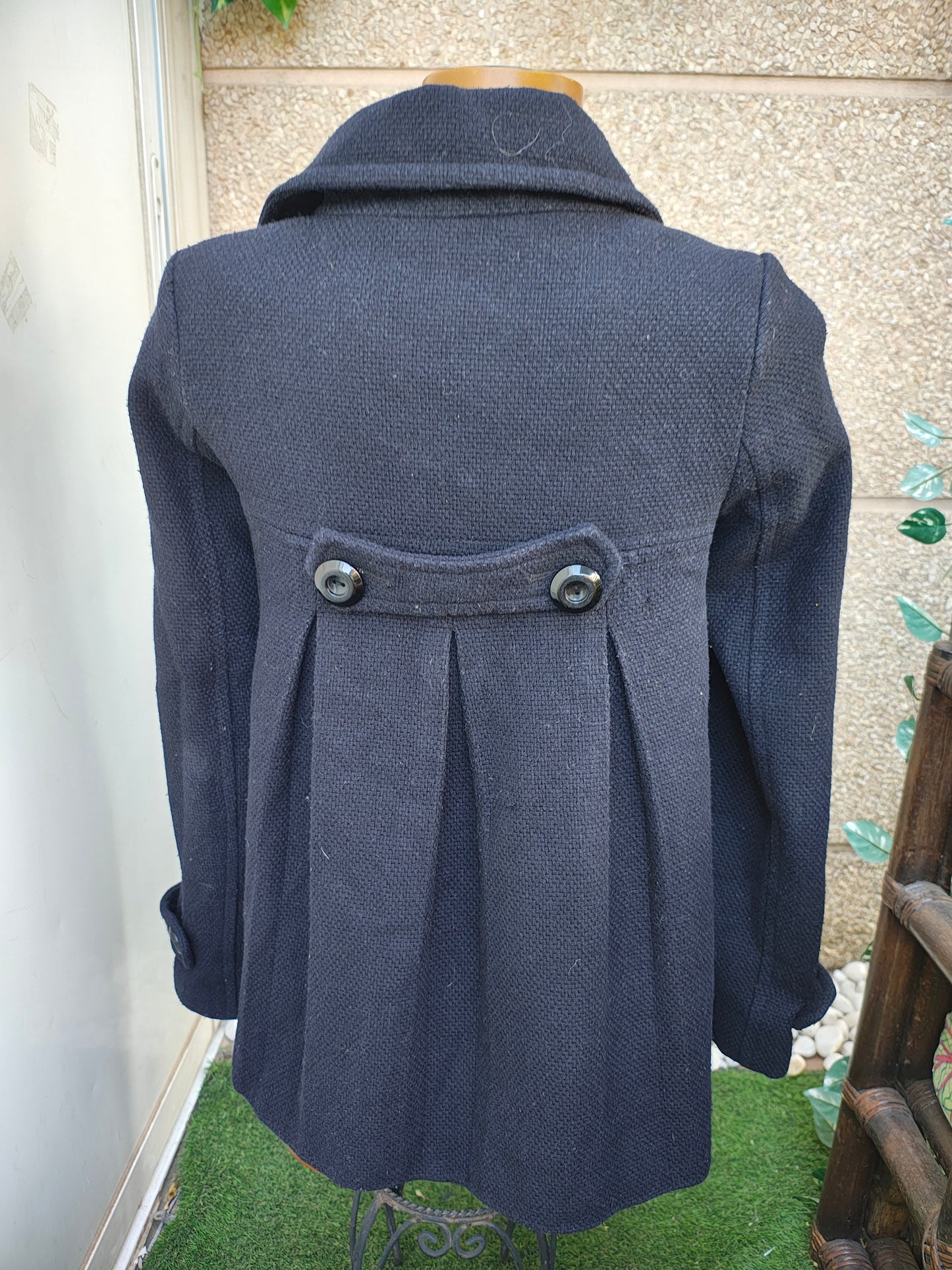 USADO – Abrigo negro cruzado BERSHKA OUTWEAR (Talla S / MEX 26)