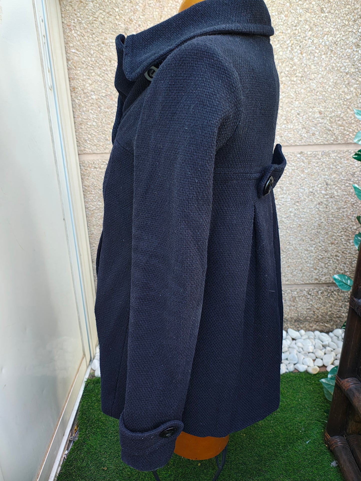 USADO – Abrigo negro cruzado BERSHKA OUTWEAR (Talla S / MEX 26)