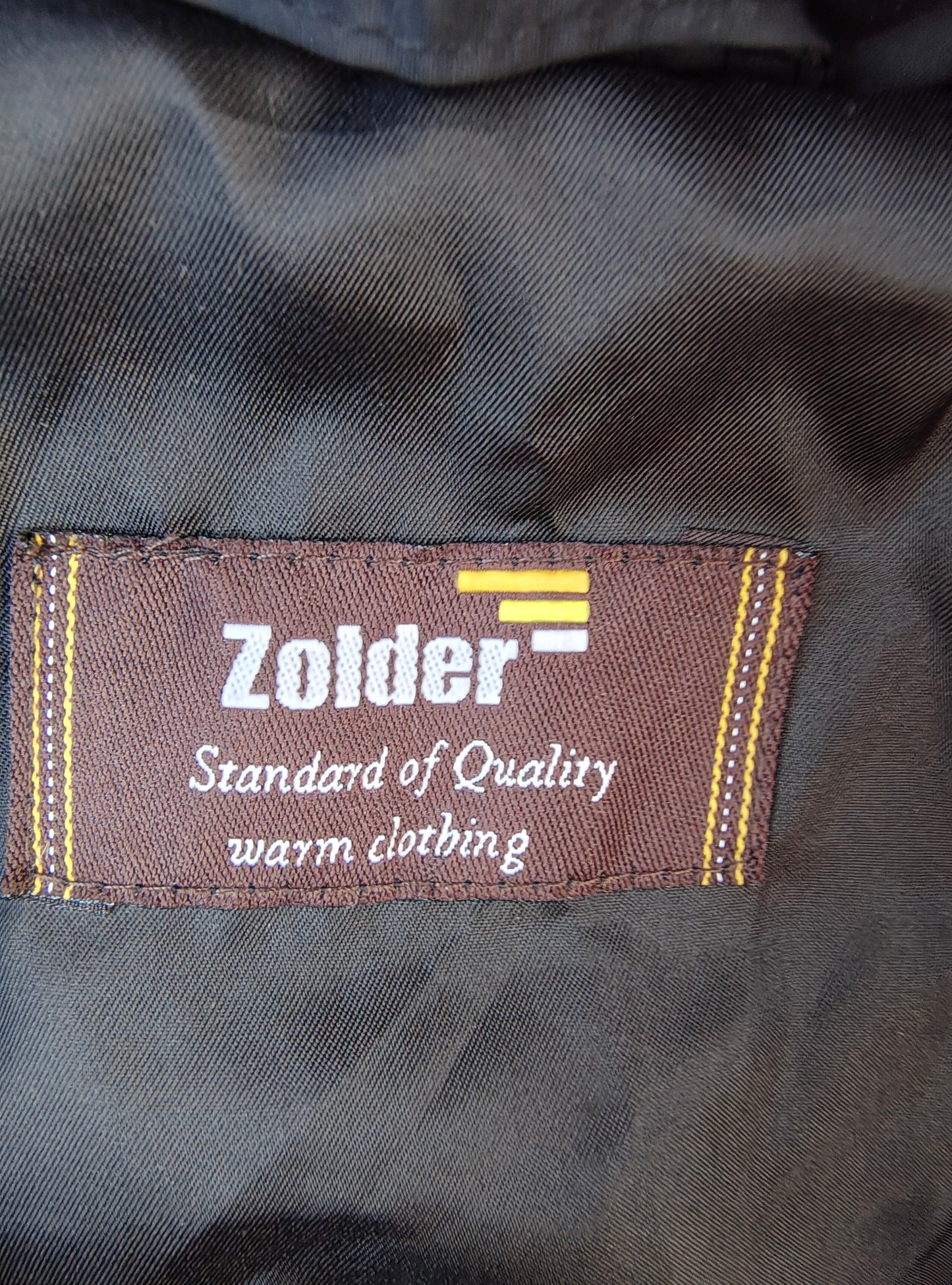 USADO – Chaqueta largo acolchado negro con cinturón ZOLDER (Talla L.)