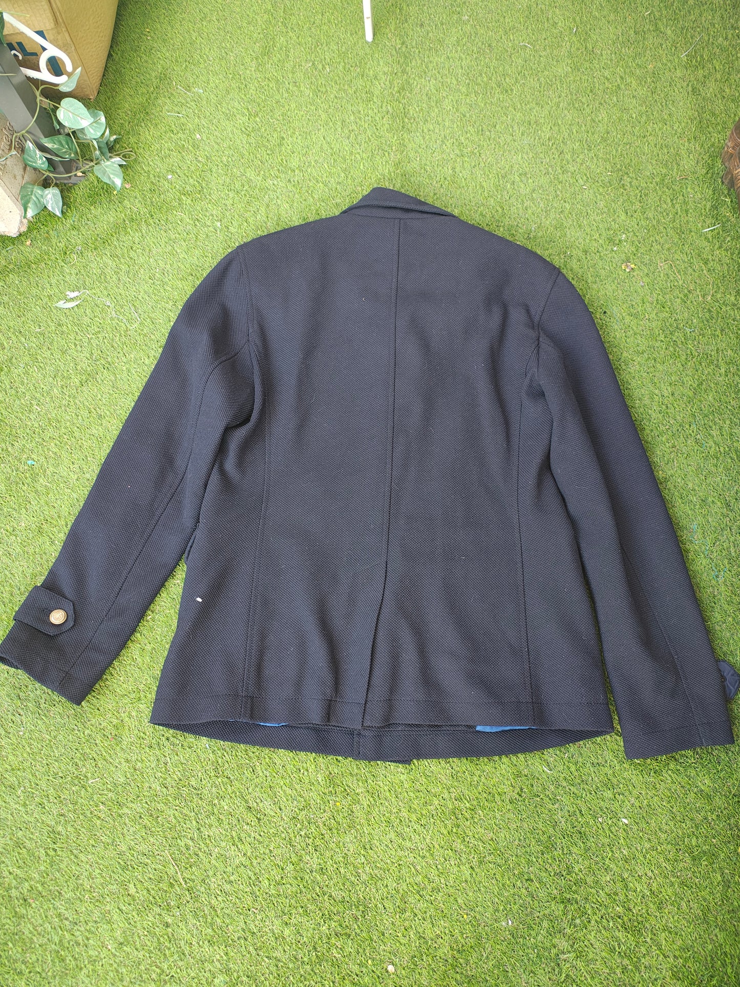 USADO – Abrigo negro estilo militar con botones dorados (Talla aproximada L)