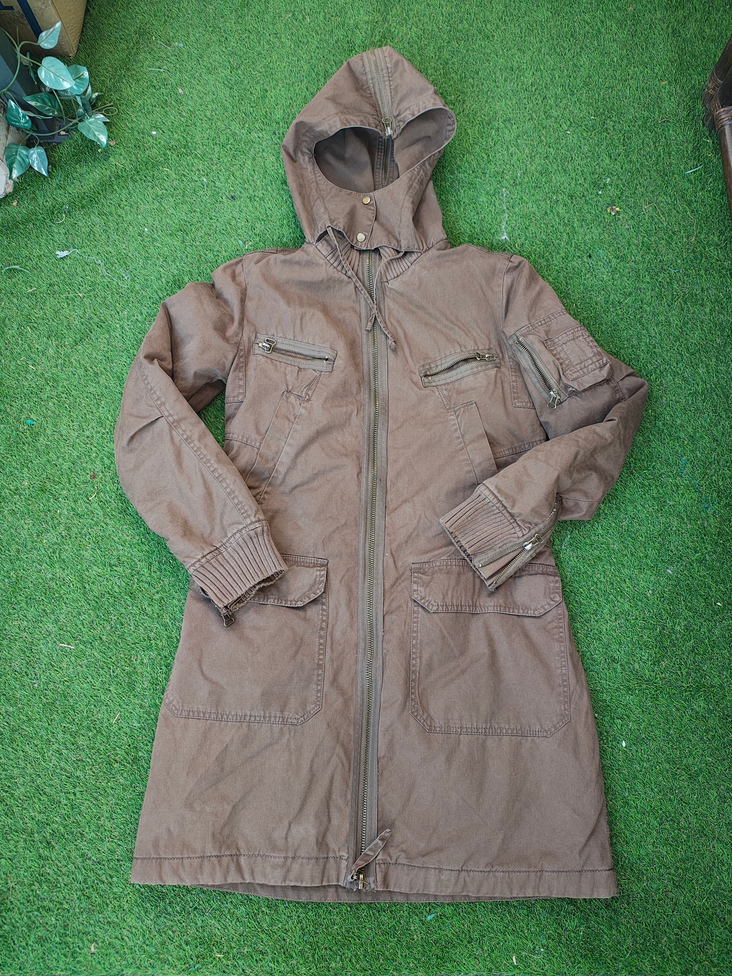 USADO – Parka marrón con capucha BLANCO (Talla 36)