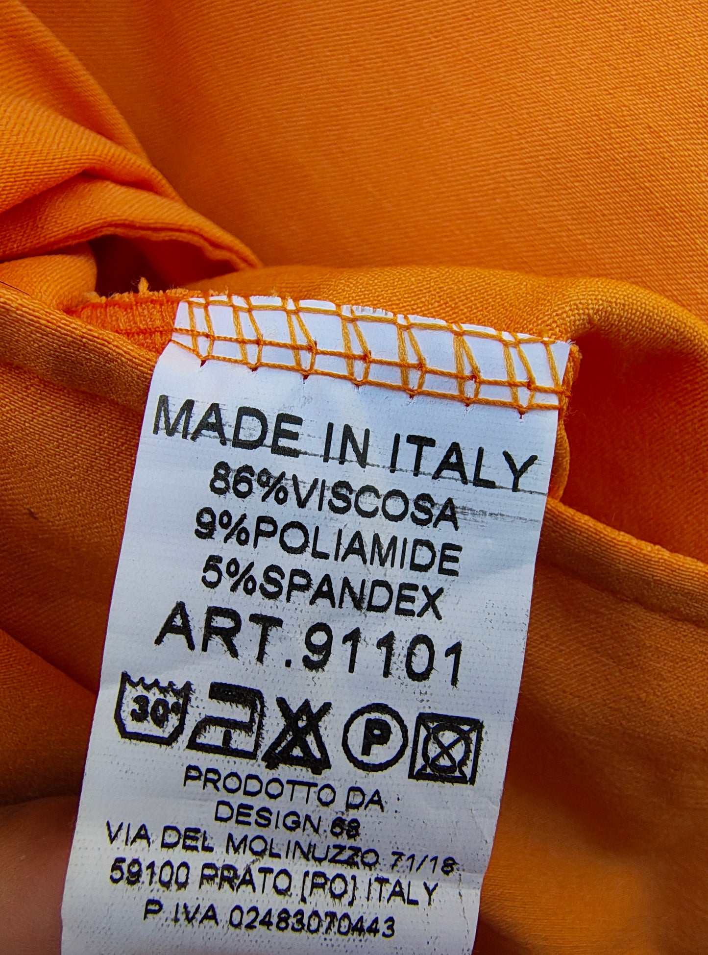 USADO – Gabardina naranja con cinturón Made in Italy (Talla aproximada M)