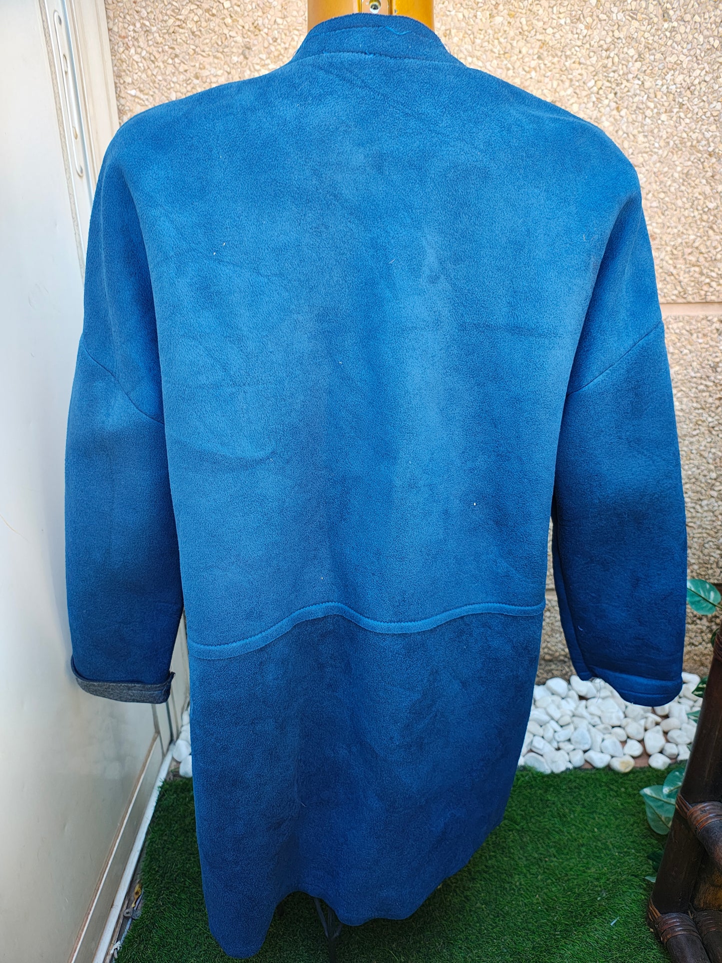 USADO – Abrigo largo azul con bolsillos frontales Chic & Pop (Talla no visible, aproximada M)