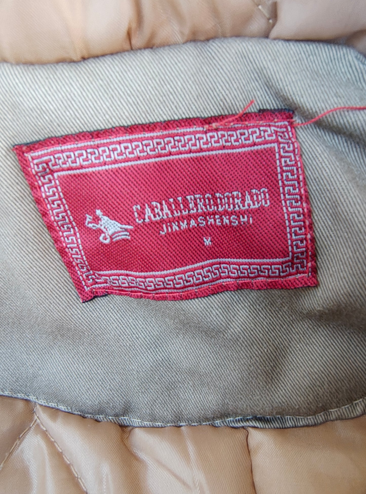 USADO – Parka larga beige con capucha de pelo sintético Caballero Dorado (Talla M)