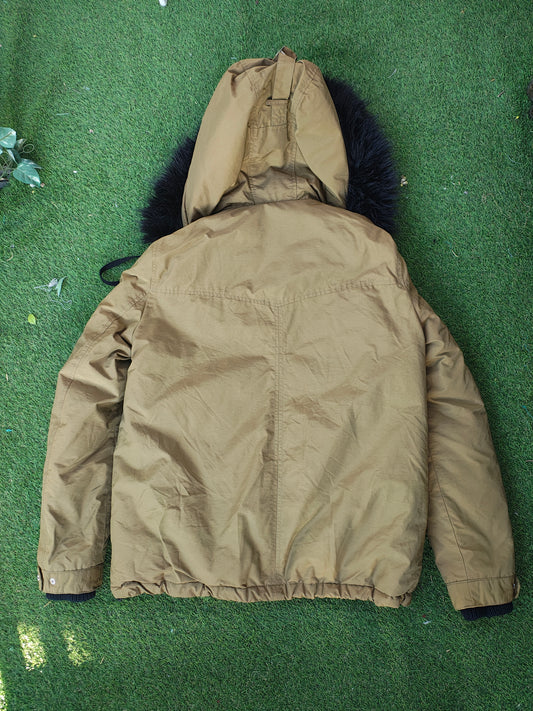 USADO – Abrigo acolchado caqui con capucha y pelo sintético Zara Trafaluc (Talla M)