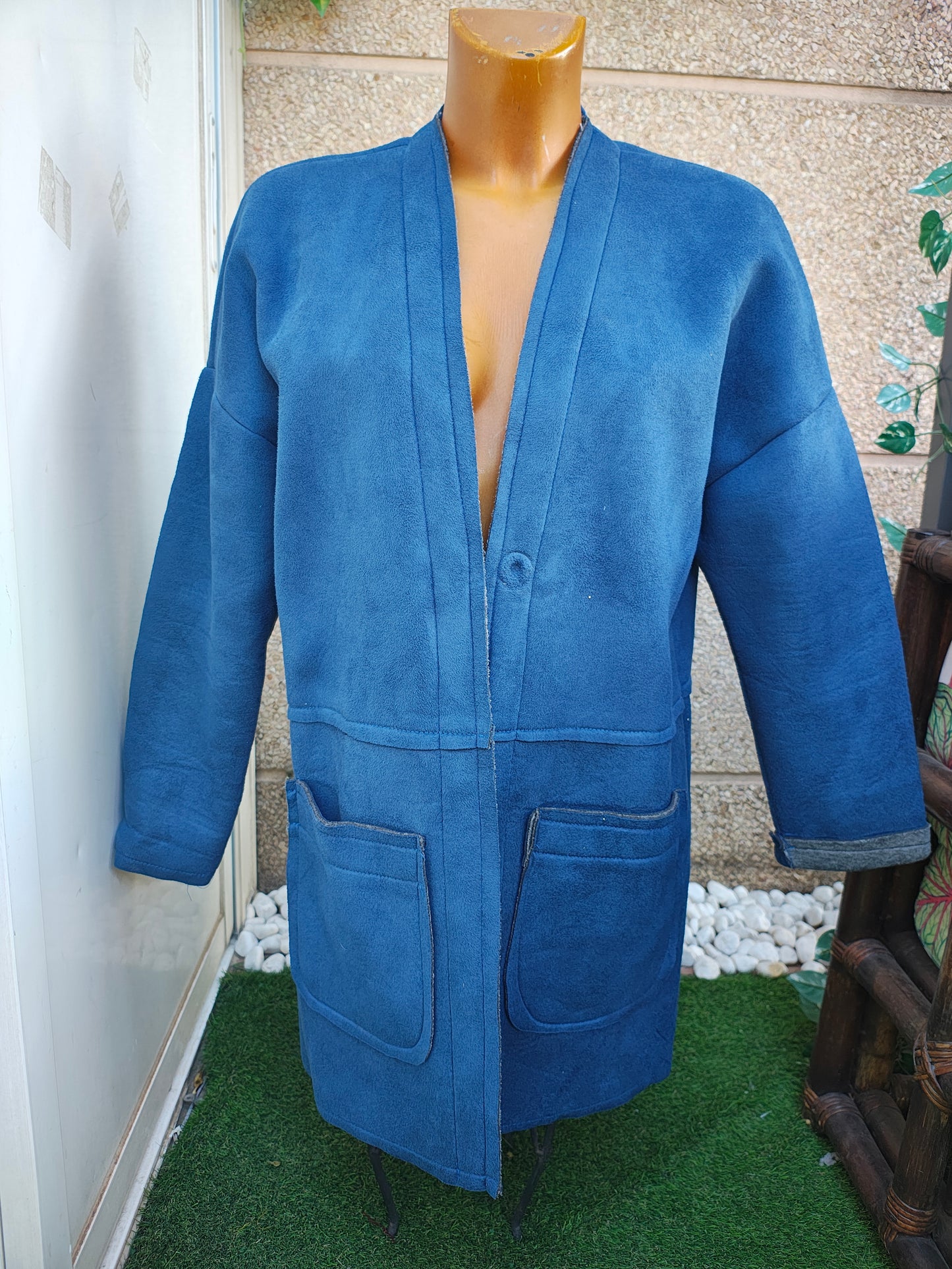 USADO – Abrigo largo azul con bolsillos frontales Chic & Pop (Talla no visible, aproximada M)